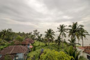 Hotel O Floatel International Beach Resort