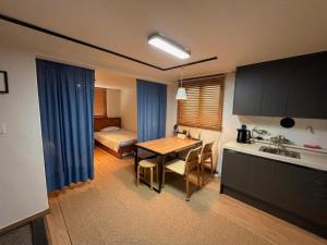 Private Cozy Apartments at Yeonnam and Hongdae area
