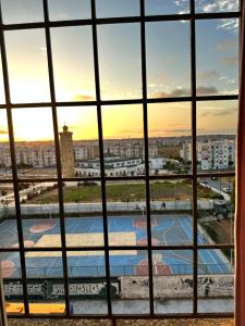 Appartement Économique Familial avec Vue Panoramique, 10 Min de la Plage Mehdia Budget-Friendly Family Apartment with Panoramic View, 10 Min to Mehdia Beach