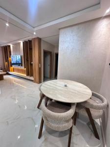 Luxury 2BR App Tanger w Wi-Fi and Garage Parking