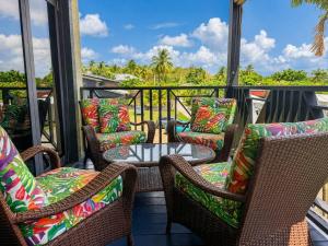 Ixora 7 - 1 Bed Apartment In Holetown w Pool & AC