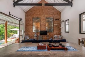 Little Sanctuary - Pool - Cat - Heart of Ubud