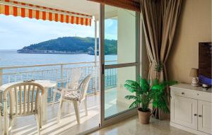Nice Apartment In Oropesa Del Mar
