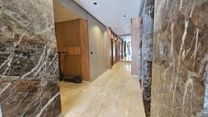 Modern 2BR App in City Center with Wi-Fi and AC