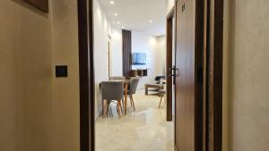 Modern 2BR App in City Center with Wi-Fi and AC