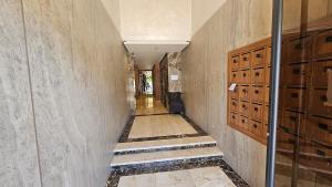 Chic 2BR App in City Center w Wi-Fi, AC