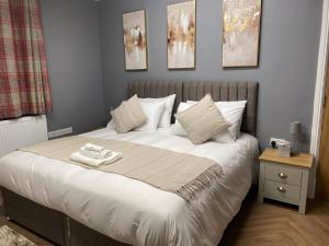 Guest house with 3 double bedroomsEn-suite