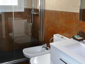 Apartamento reformado con jardín y terraza frente al mar en Cap Ras, cerca de Llançà, acepta mascotas - ES-170-29