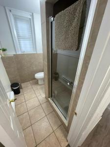 Cozy Yonge Dundas Stay Next to Eaton Centre, Direct transit to Union, CN Tower