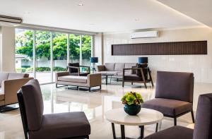 Tropical Deluxe by The Narci Suites