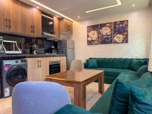 VELUXA 2 - Best of Tangier - Centric Flat