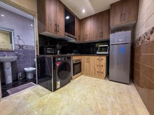 VELUXA 2 - Best of Tangier - Centric Flat