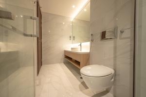 WYNDHAM Apartment Da Nang Beach by SW