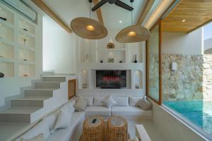 Maiora Hills - Chic 2BR Villa in Central Canggu, 4 Mins to Beach!
