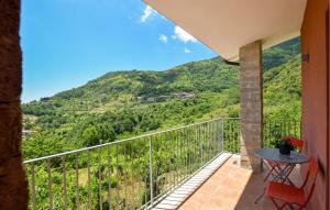 6 Bedroom Nice Home In Frazione Guarrazzano