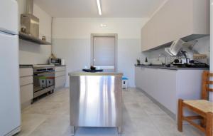 6 Bedroom Nice Home In Frazione Guarrazzano