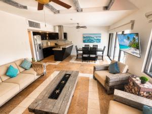 Beachfront condo with loft and sea views