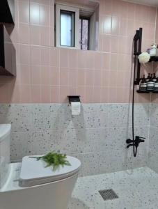 Hongdae 2BR House with Free Parking & Private Entrance