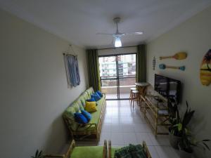 Apto pé na areia da Praia Caiçara, check-in flexível Até 6 pessoas