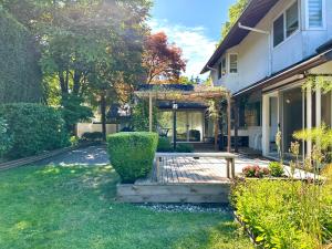 4BR 3BA Family Home - West Side - Free Parking & Pets