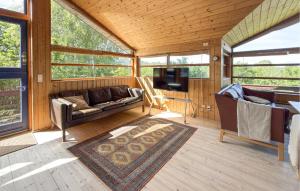 Amazing Home In Ebeltoft With Wifi