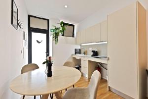 Ballena - Modern Apt - Near Bioparc by Río Turia Apartments
