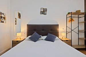 Ballena - Modern Apt - Near Bioparc by Río Turia Apartments