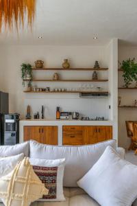 Casa Makana - Modern 2BR Island Boho Villa with Private Rooftop!