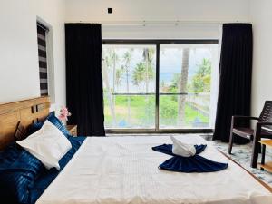 Aamis Abode