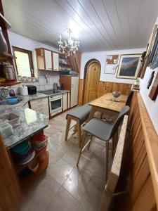 Chalet Nati - Pet friendly, BBQ, Huge fenced jard