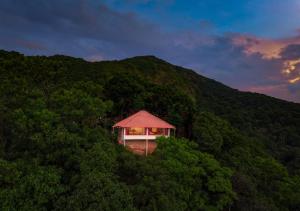 Celestial Heights Coorg by VOYE HOMES with Sunset views-Near to Irpu Waterfalls