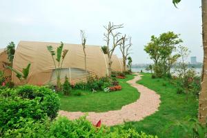 NSH Riverside Glamping Resort
