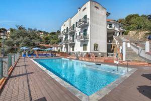 Seaview Pool Retreat - Il Poggio