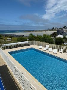 Studio vue mer et piscine