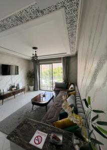 Luxury Apartment 99sqm with Beach front, AC and Unlimited Wi-Fi