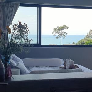 Two-bedroom villa with sea view
