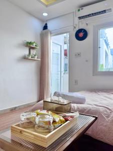 VIntage room has balcony in the central