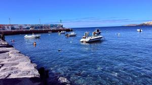 La Casita del Muelle - 50 m from Ocean - 5 Mins South Airport- Self Check-in
