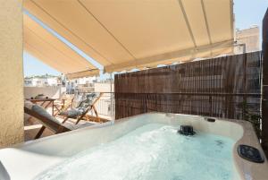 The Athens Micro Loft with private jacuzzi