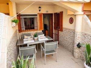 Family Apartment with Terrace 4 Min to Beach