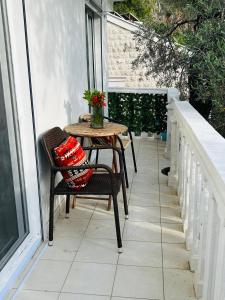 Reževići apartment Lav