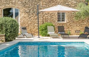 LEvasion Authentic Provencal farmhouse with pool for rent in Provence