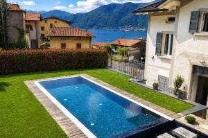 White suite - Jacuzzi, Swimming pool & Lake view