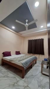 Hotel Balaji Lodging Shirpur