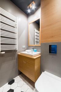 Szydłowska Comfort Apartment by BookingHost