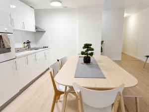 Aroma D Valencia Luxury Designer Apartment with Terrace Sleeps 7