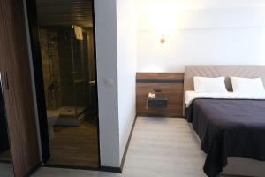 Üstün Hotel Alsancak