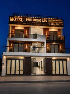 Phú Hưng Gia Motel