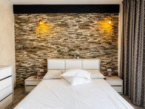 NeoPlace 47- Astoria Residence
