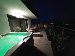 Elite Sky Loft White